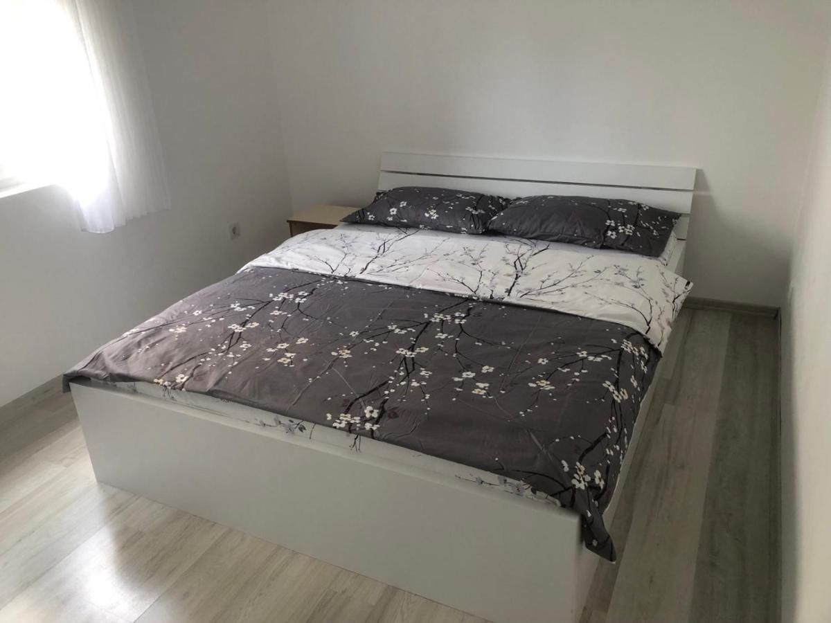 Plis Apartments 'Prishtina' プリシュティナ エクステリア 写真